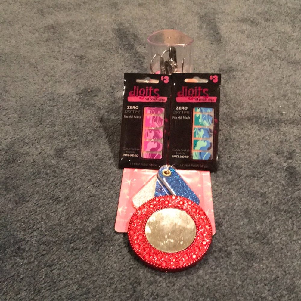 🎁 3/$15 - NWOT, Nail Beauty Kit